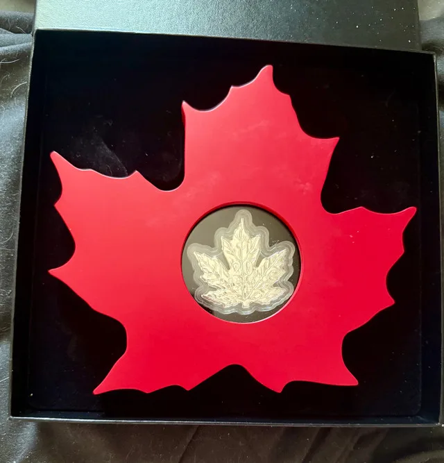 2015 Canada Maple Leaf Shaped 1 oz $20 Silver Coin RCM thumbnail