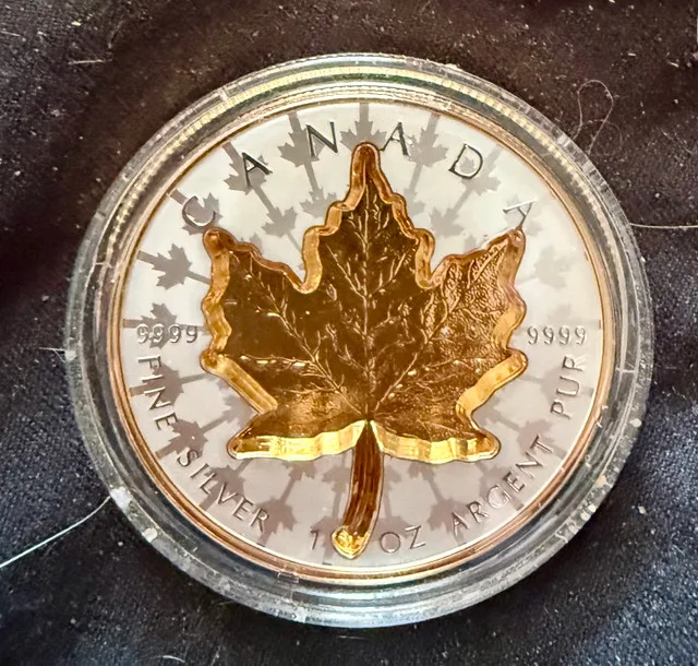 1 oz. gold plated Silver Coin Super Incuse Maple Leaf R thumbnail