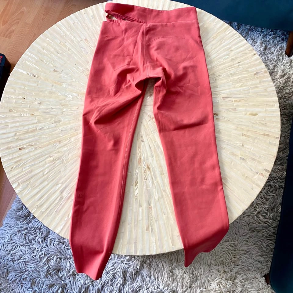 Lululemon Cut-out Waist High Rise Train Legging 25” - Desert Red - photo 4