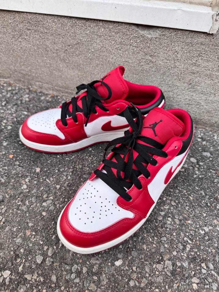 Nike shoes - photo 2