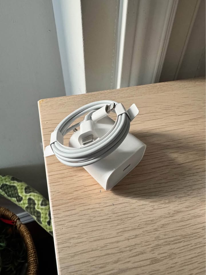 Apple Type C charger w/ lightning cord each set $25 - photo 3