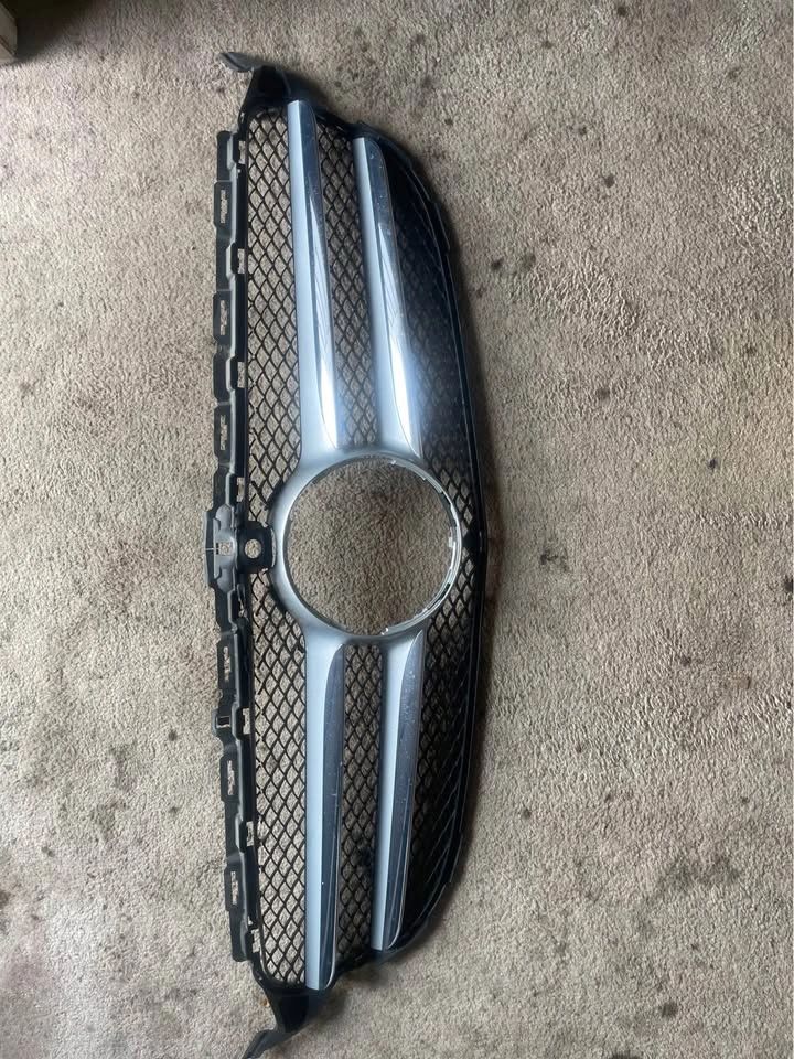 Front Grill For W205 C300/C43 - photo 2