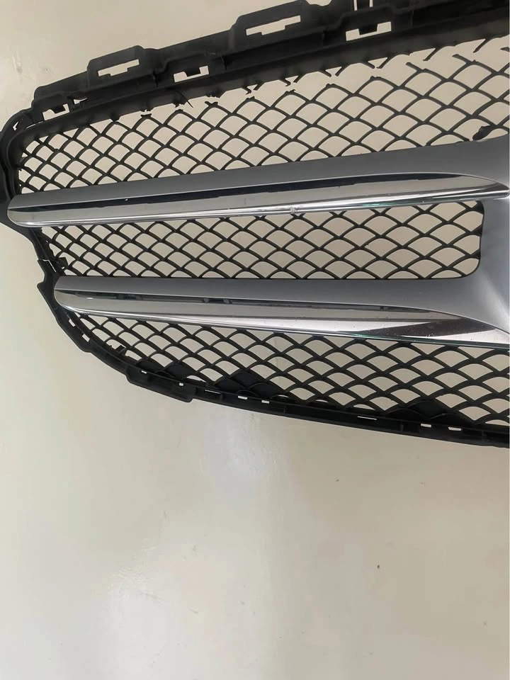 Front Grill For W205 C300/C43 - photo 4