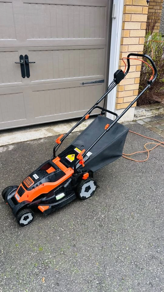 BLACK+DECKER 12A 17-inch Corded Electric Mower - photo 2
