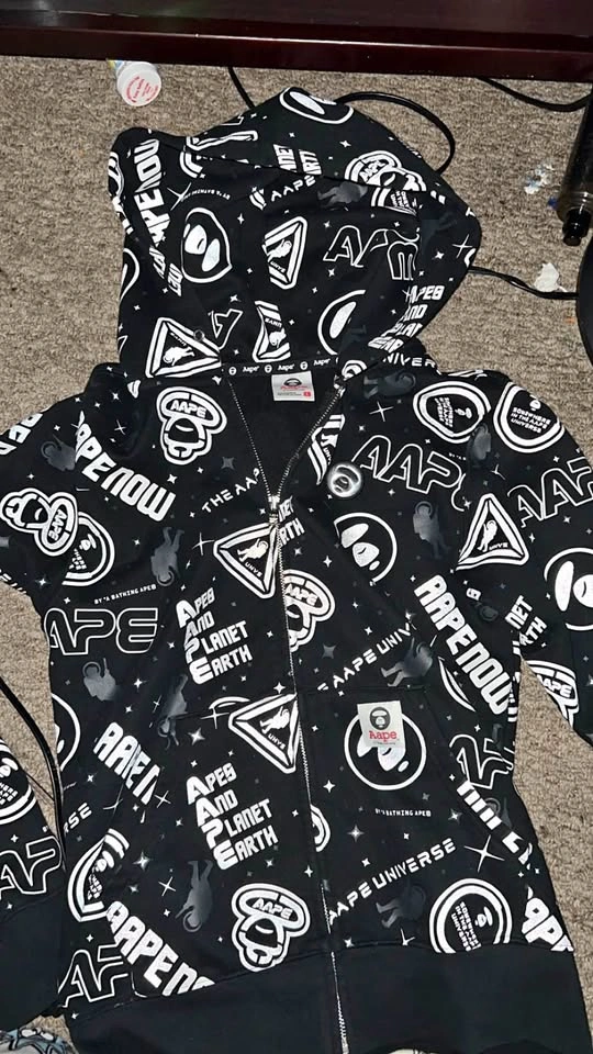 Aape zip up
