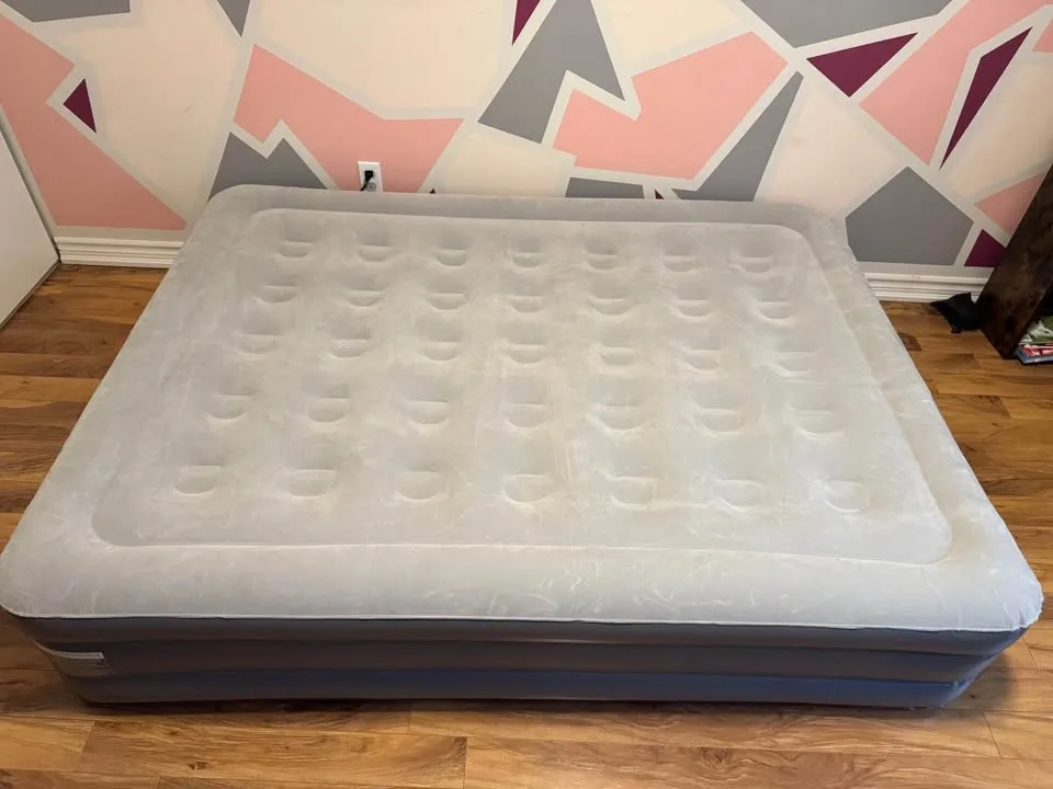 Coleman Queen Air Mattress - photo 2