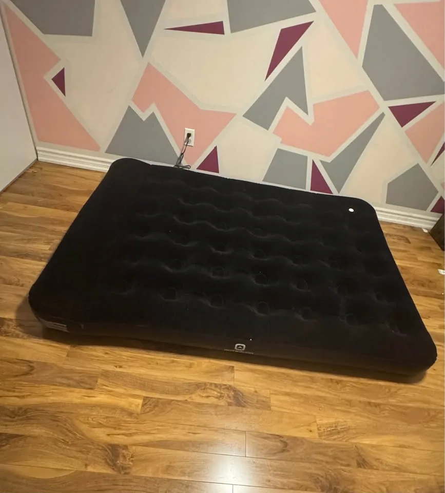 Outbound Queen Air Mattress - photo 3