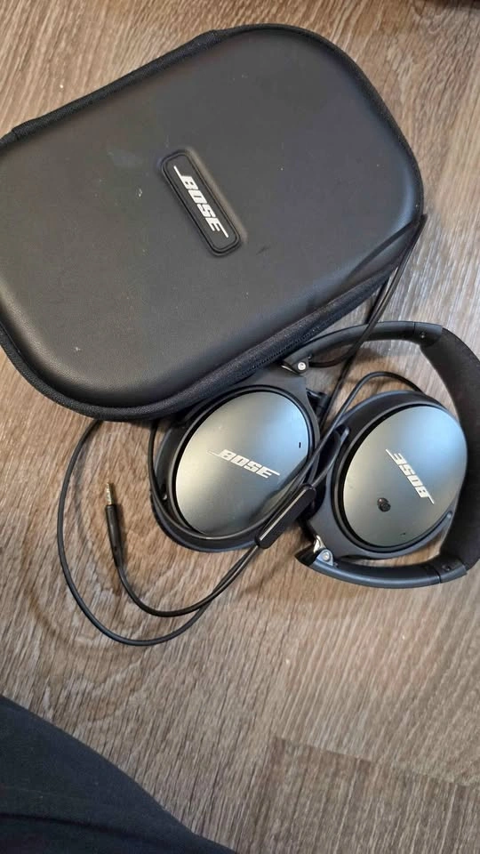 Bose QuietComfort 25 Wired Headphones