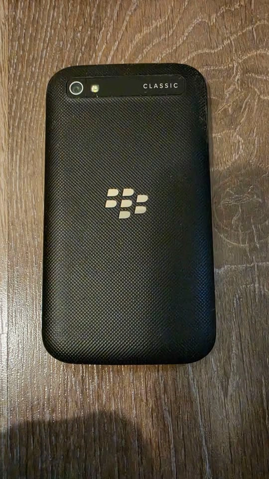 BlackBerry Classic - photo 2