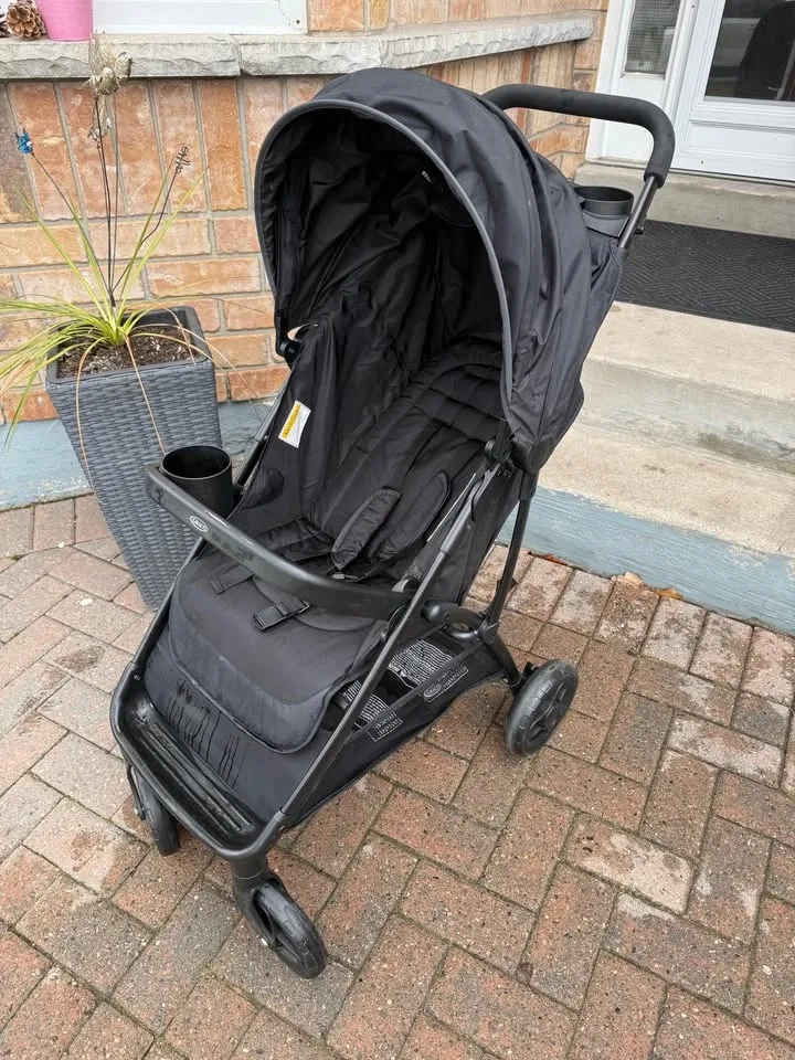 Like New Graco Nimblelite Stroller - photo 2