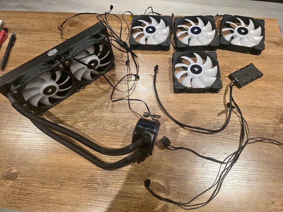 Corsair and Cooler Master AIO Package