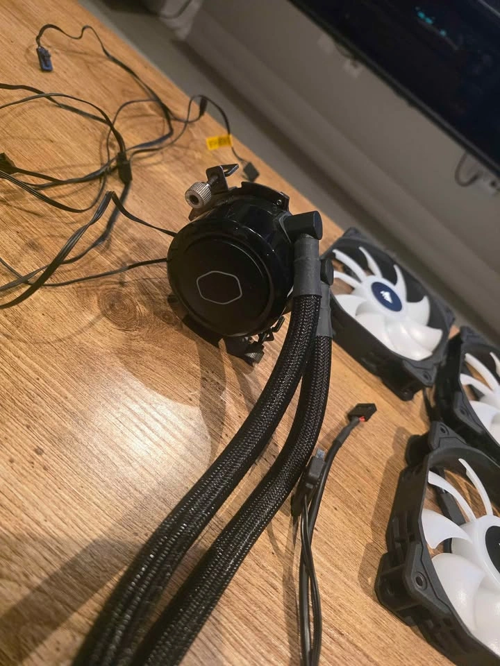 Corsair and Cooler Master AIO Package - photo 2