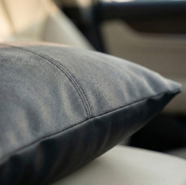 Car Lumbar Pillow UNOPENED - photo 3
