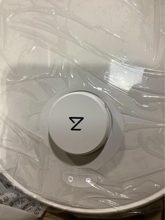 Roborock Q Revo Curv Robot Vacuum & Mop - Lightly Used - photo 4