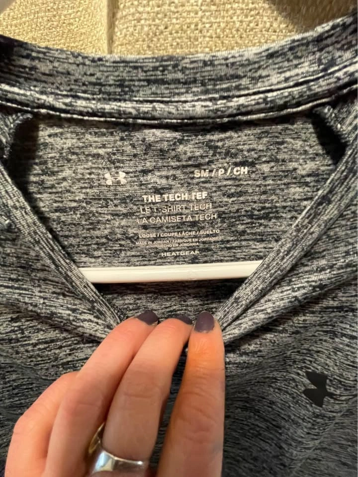 Under Armour Men's Small Shirt - photo 2