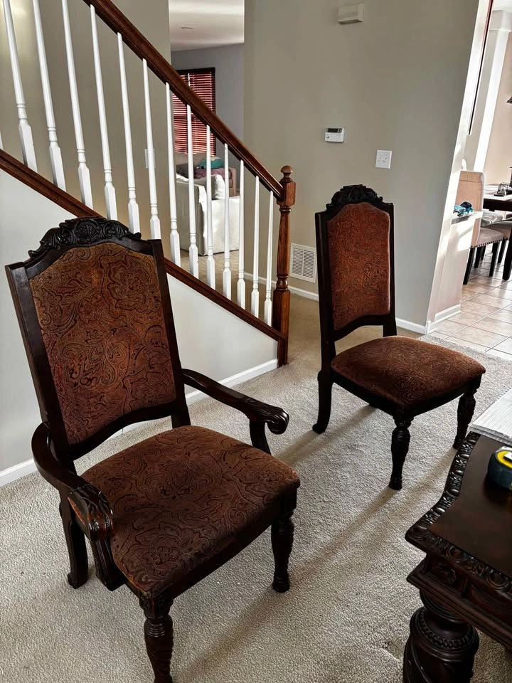 Extendable table & 8 chairs - photo 3