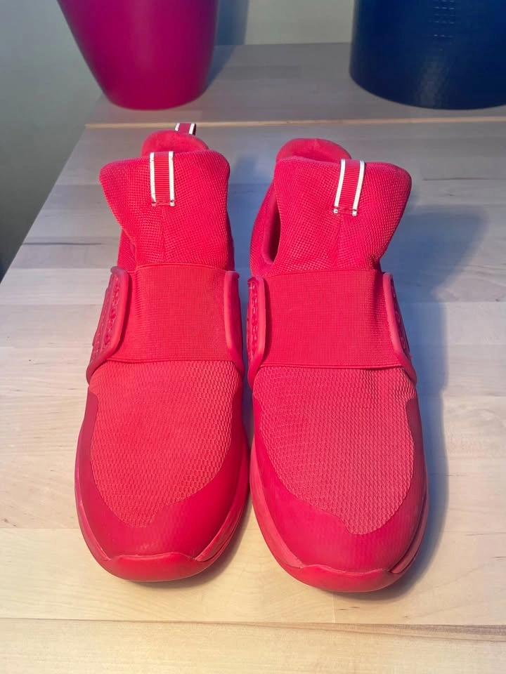 Aldo pull-on women's red sneakers size US 6.5