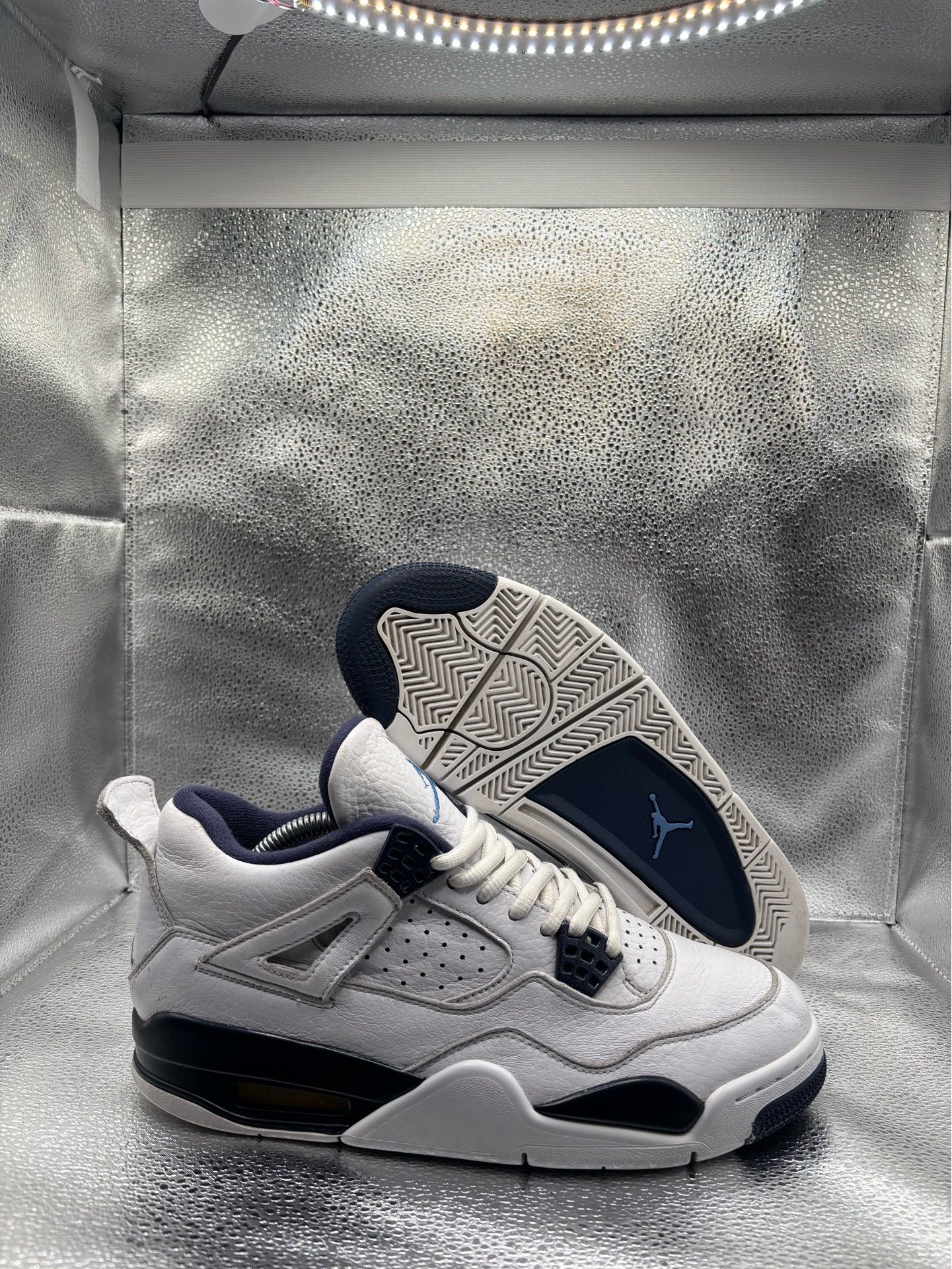 Air Jordan 4 Columbia