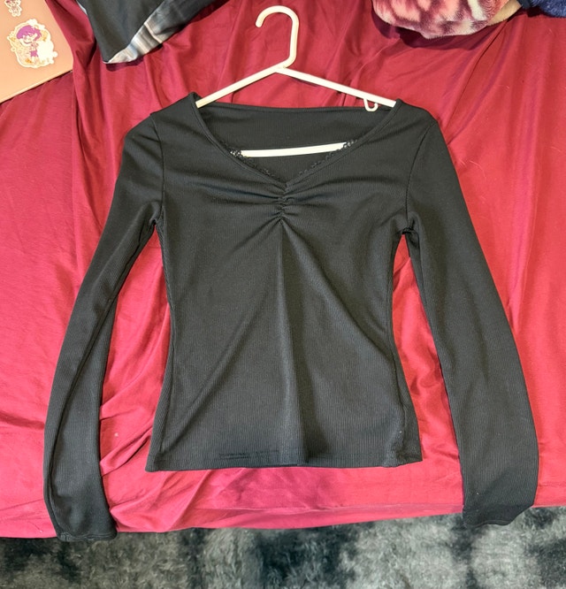 Black long sleeve medium shirt