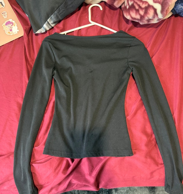 Black long sleeve medium shirt - photo 2