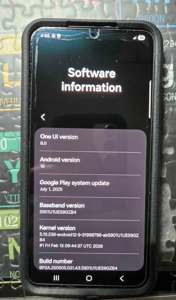 Galaxy S22 - photo 2