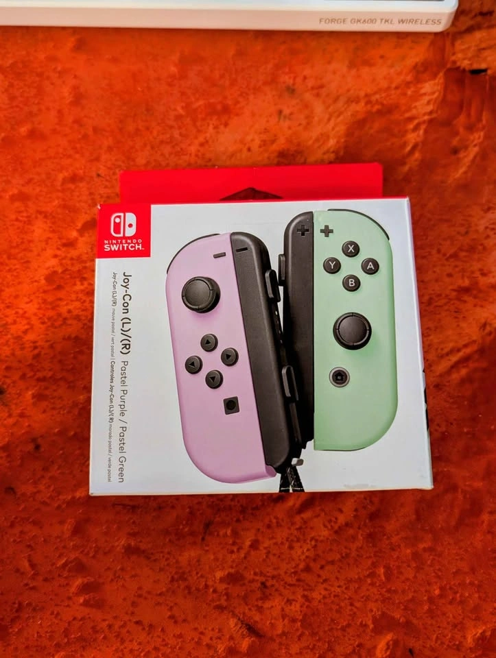 Nintendo Switch Pastel Purple/Pastel Green Joycons (Brand New) - photo 3