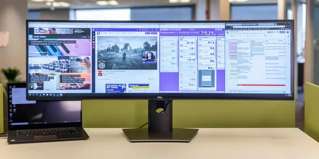 Dell UltraSharp 49in Ultrawide Monitor USB-C thumbnail