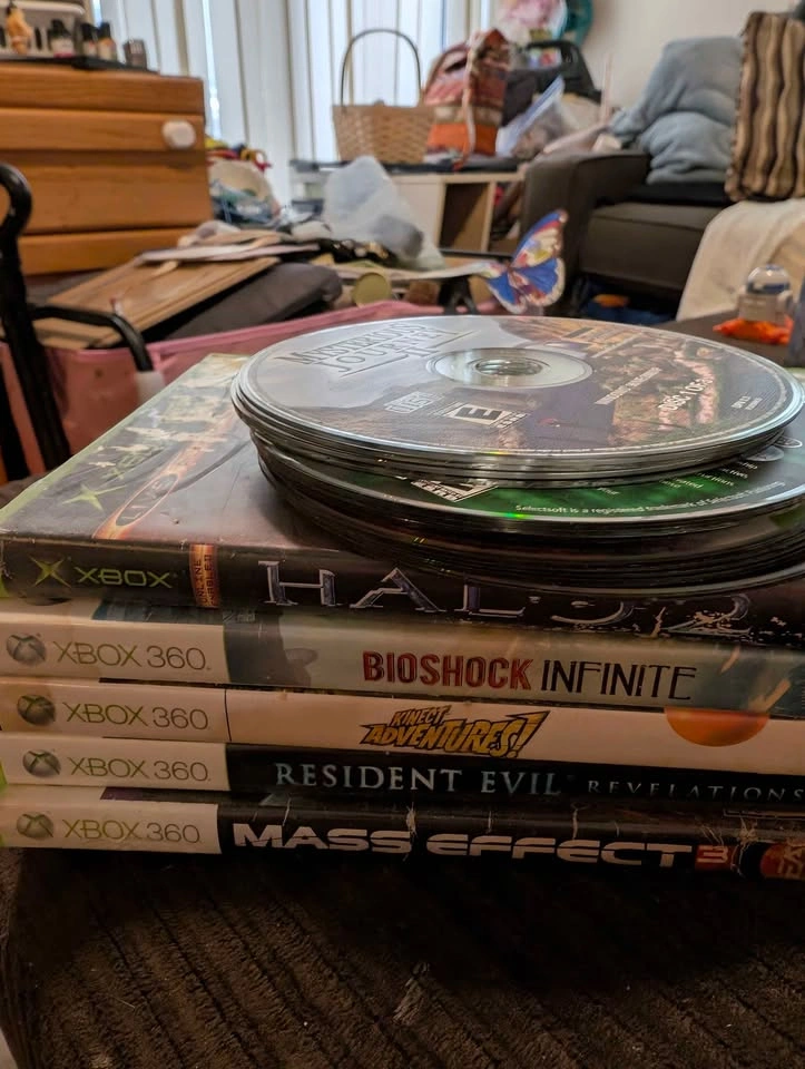Whole box of DVD's, Xbox, Blu-ray, and PC games - photo 5