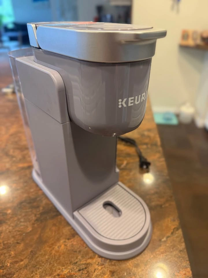 Keurig K-Iced Single Serve Coffee Maker – Barely Used - photo 2