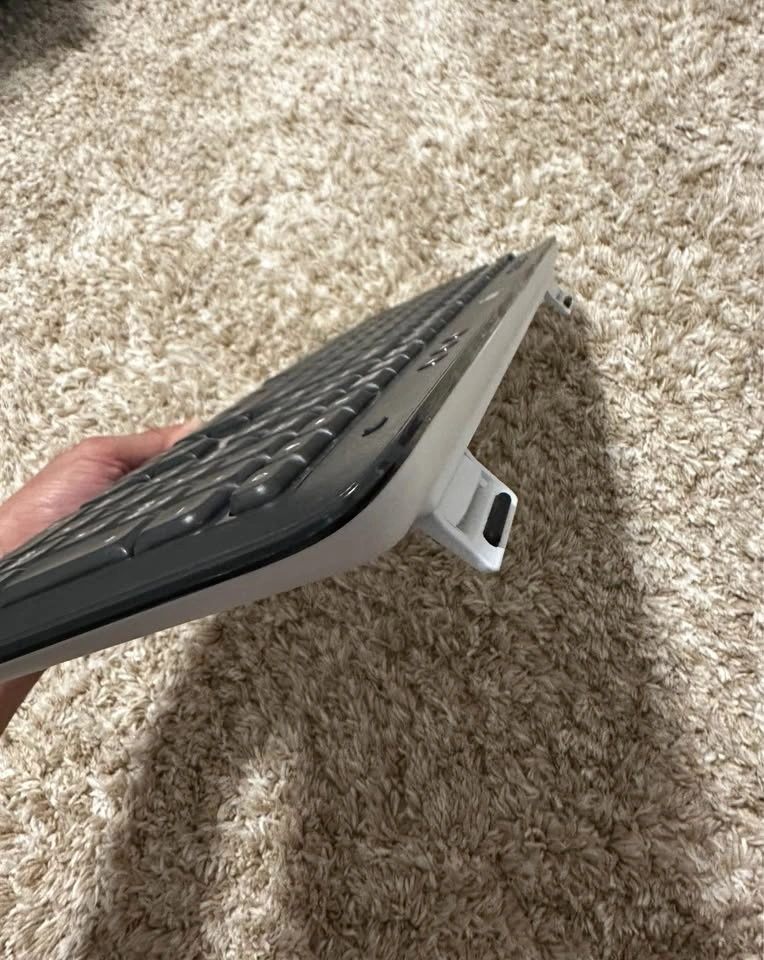 Logitech Bluetooth Keyboard - Full Size with USB Receiver - photo 3