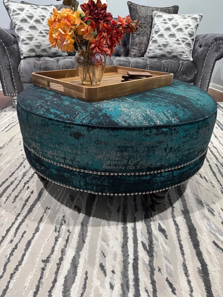 2 Big Sofas, Side Sofa, Round Green Center Table - photo 5