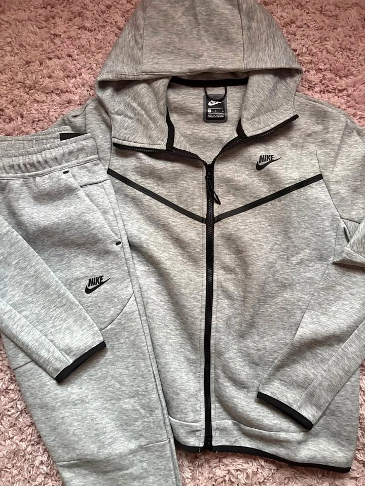 Gray Nike Tech Youth Size M