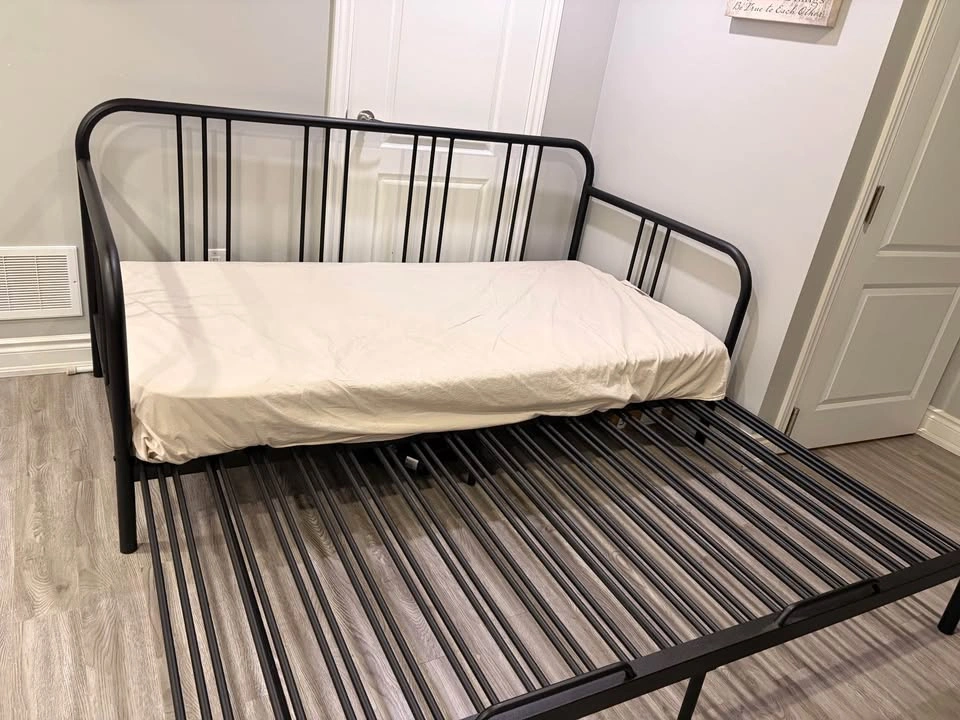 IKEA Sofa Extendable Bed - photo 3