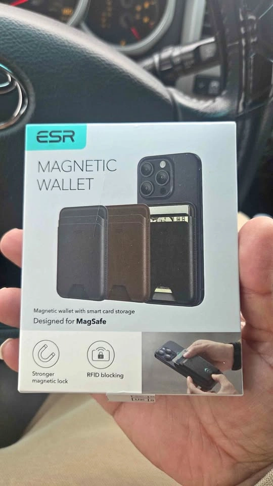 ESR Magnetic Wallet for MagSafe, RFID Blocking, Black 5-Card Hol