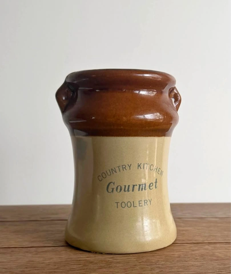 Vintage Brown/Beige "Country Kitchen Gourmet Toolery" Utensil Ho