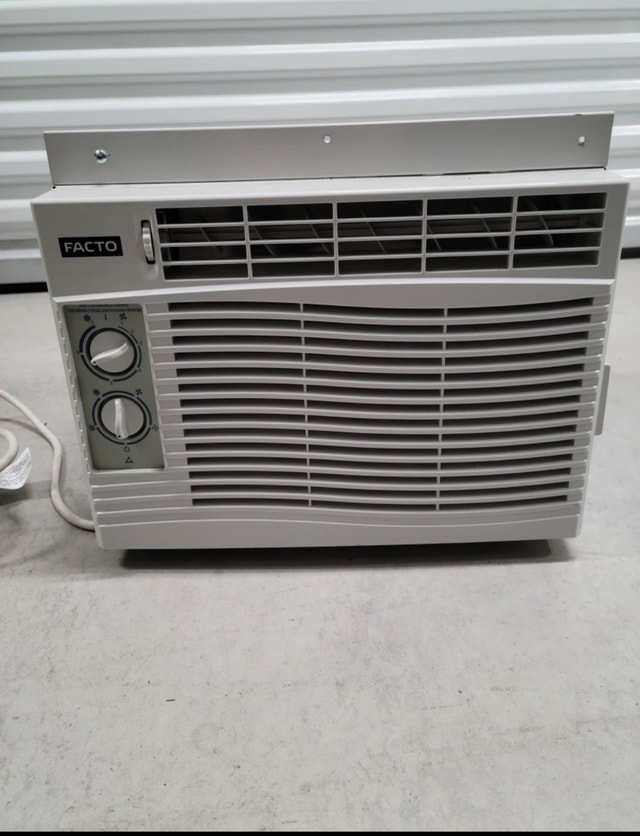 Window Air Conditioner - 5000 BTU