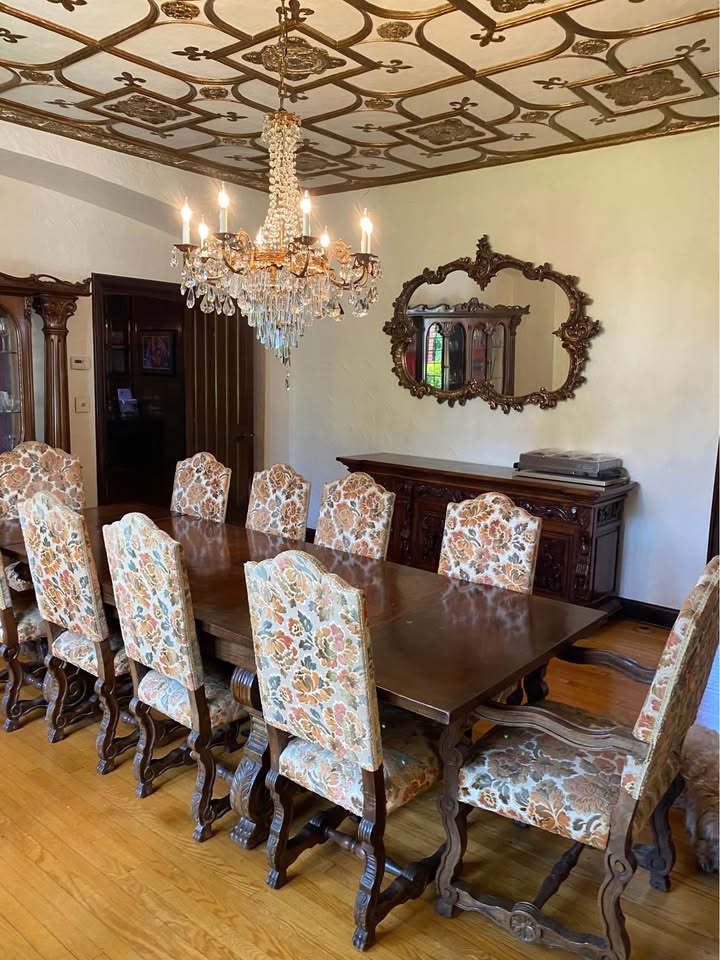 Dining room table with 10 upholstered chairs - photo 2