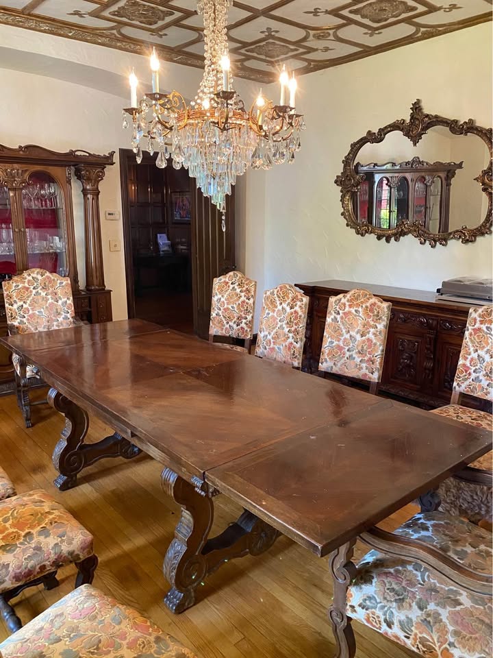Dining room table with 10 upholstered chairs - photo 4