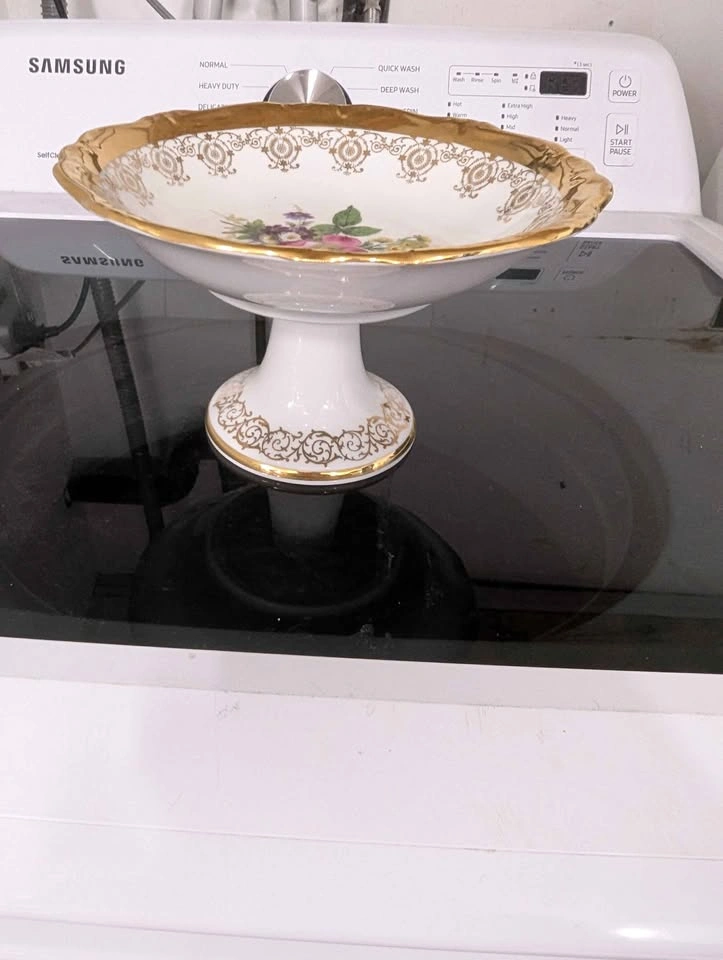 Rare Hand-Painted Serving Dish w/ 22k Gold - Gloria Porcelain - photo 5