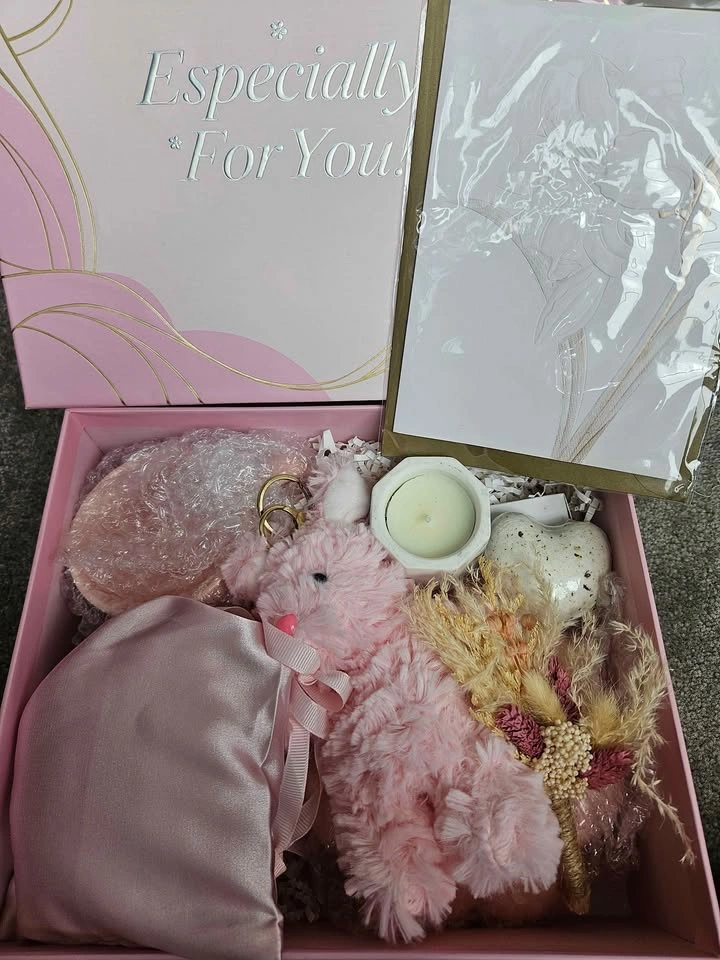 Mother's day Gift Hamper - photo 3