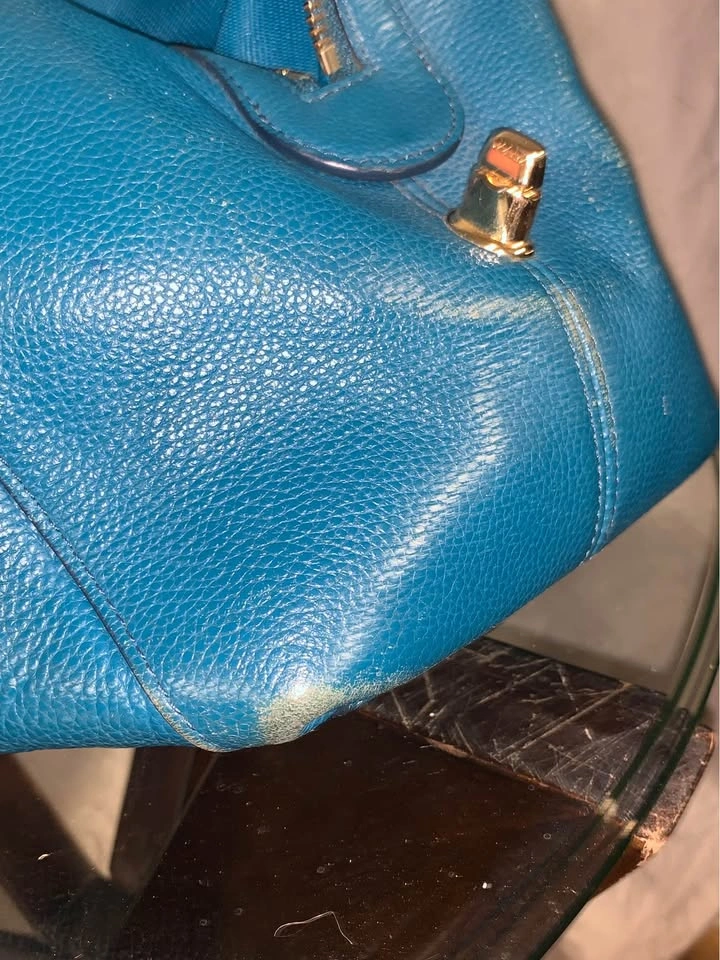 Peacock blue leather shoulder bag - photo 4