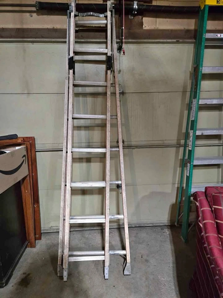 Werner Fiberglass 20 ft Commercial Ladder