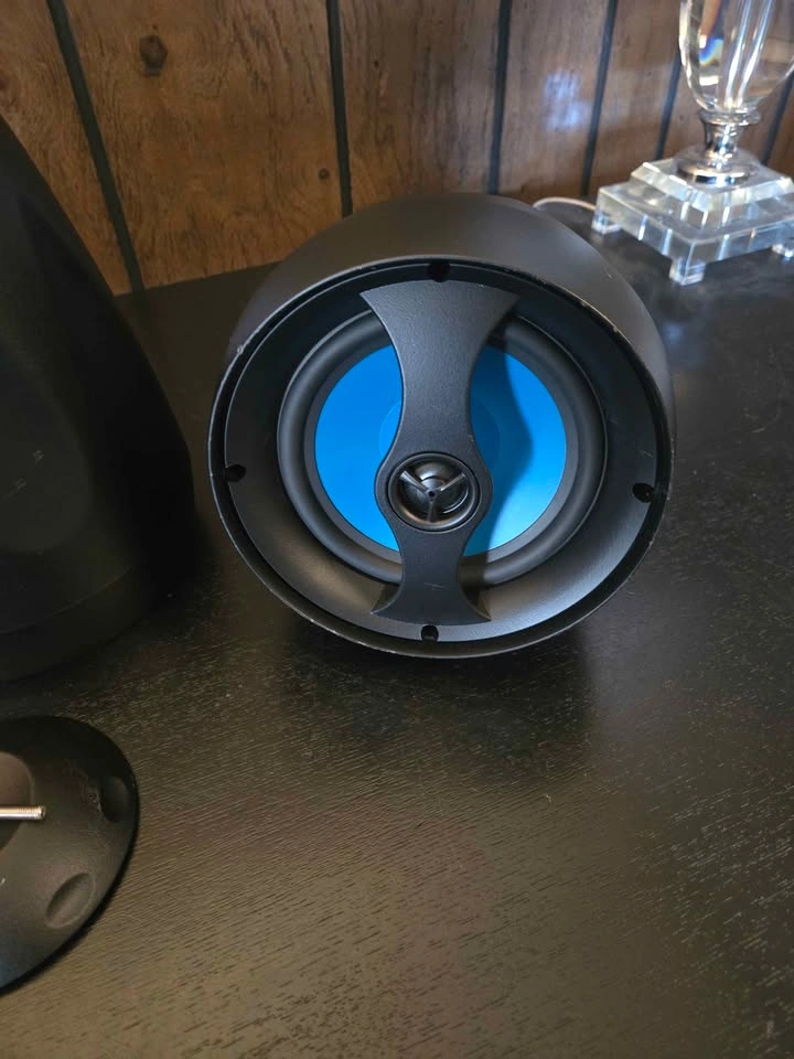 Speco SP6PTB 6.5" 70/25V Pendant Speaker - Set of 3 - photo 2