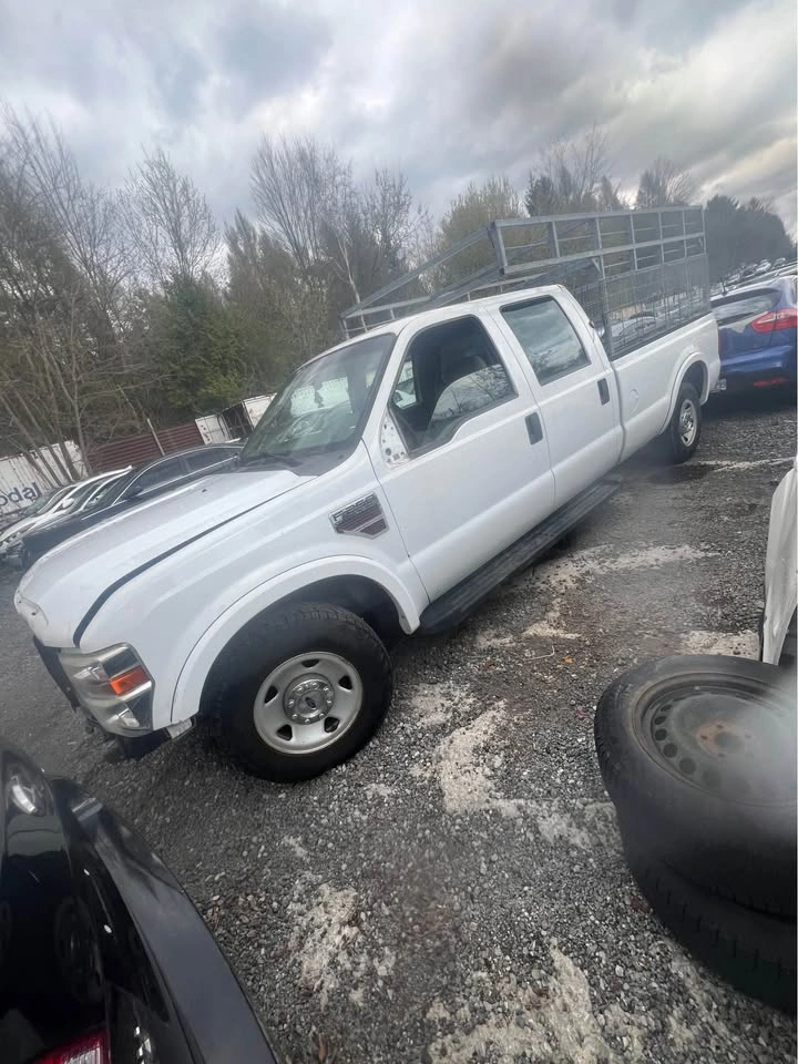 2008-2010 White Ford F-250 Super Duty Truck - photo 4
