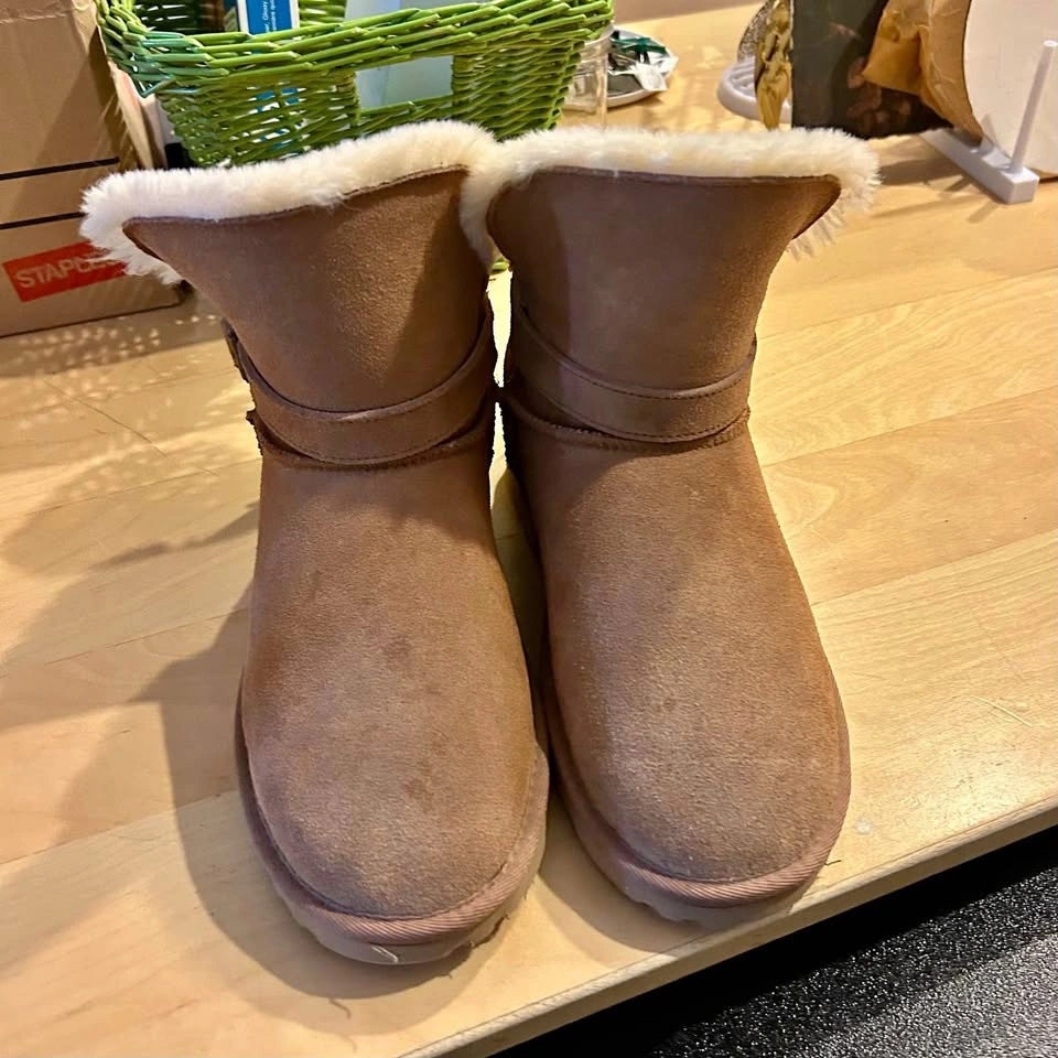 Ausland Women’s Boots - Size 10
