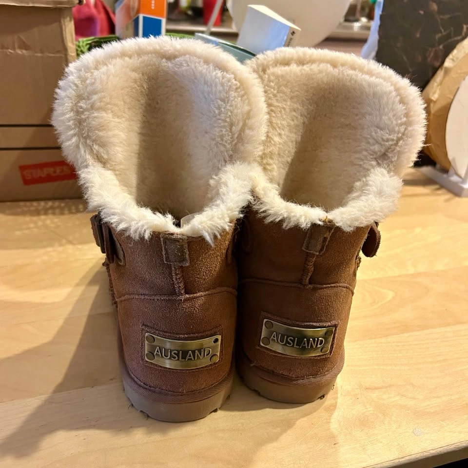 Ausland Women’s Boots - Size 10 - photo 3