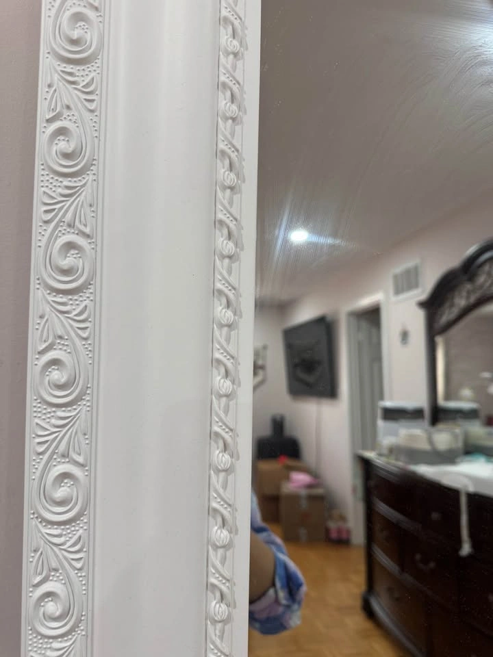 Carved wood frame mirror - photo 2