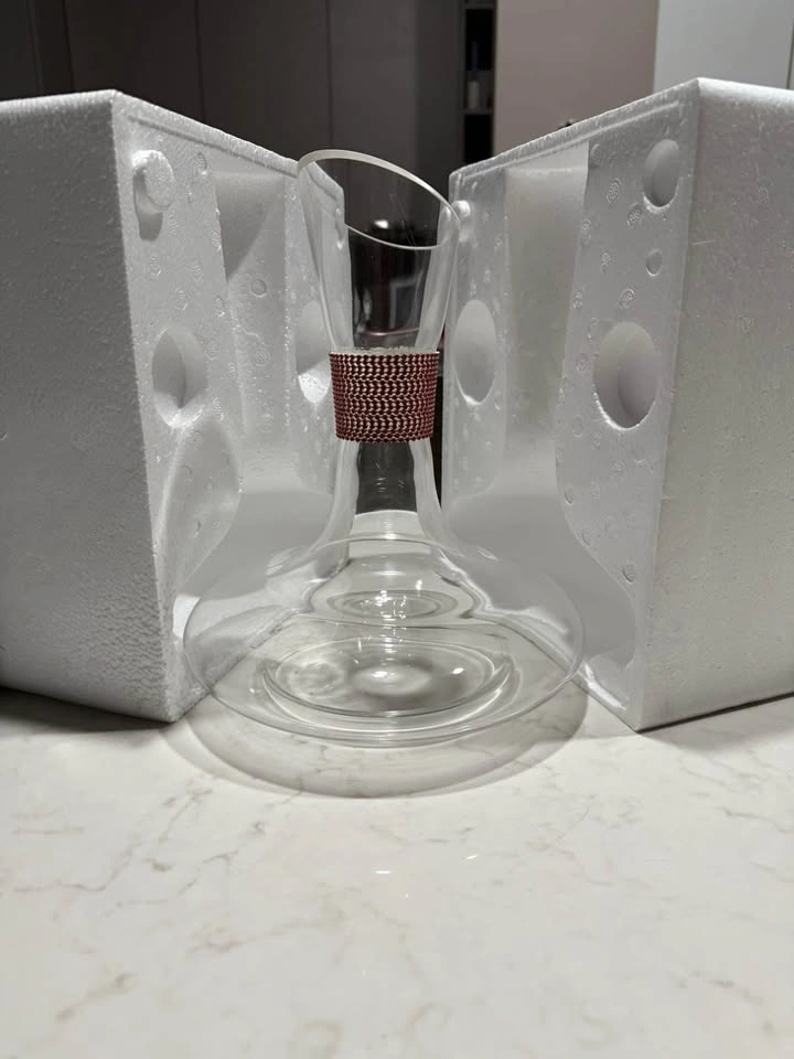 Bebe Decanter Brand New - photo 2