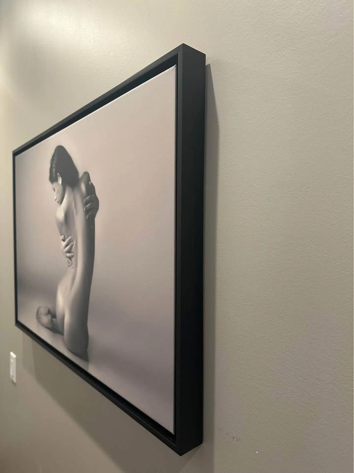 Framed canvas painting of lady - photo 4