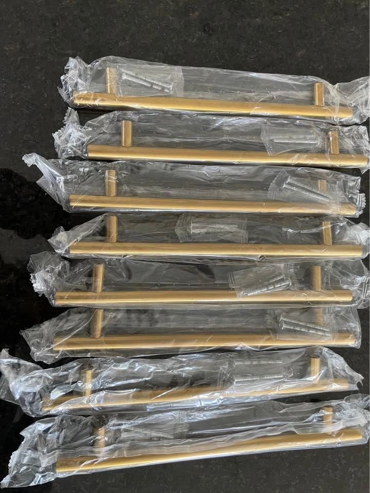 8 Cabinet/Drawer Handles - Brand New Brass - photo 4